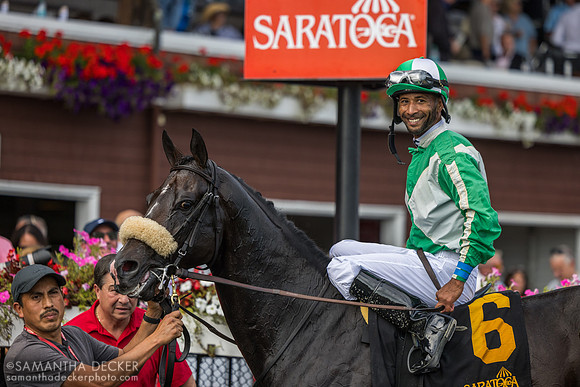 Mariachi wins R9