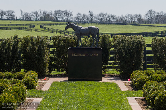 Dixieland Band statue, Lane's End Farm, Versailles