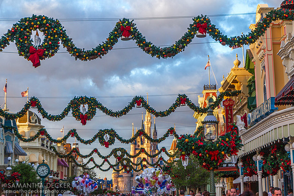 Christmas at the Magic Kingdom, 2011