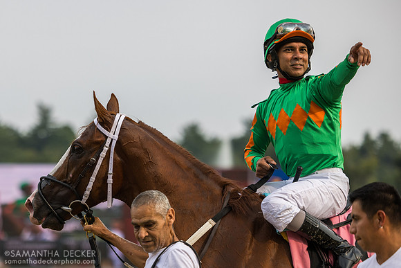 Scaramanga wins R8