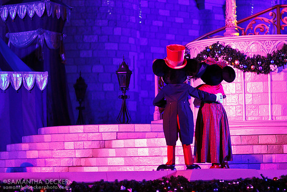 Mickey and Minnie at Christmas Time, Magic Kingdom