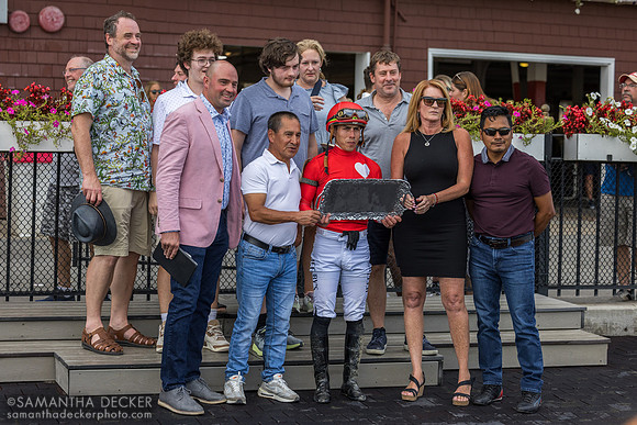 Halina's Forte wins the Galway S.