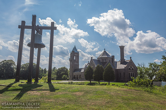 The Bell and Gardner Earl Chapel, Oakwood Cemetery