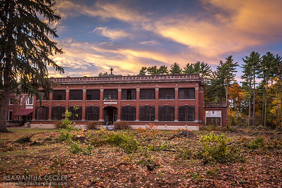 Contrsuction on the Grove, October 2014.  My future living room is the two windows on the top right.  It is still a porch here..