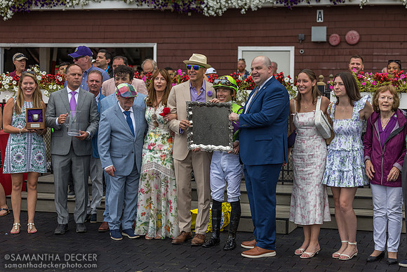 Trophy presentation for the Fourstardave