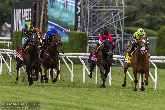 Down the stretch in the Fourstardave