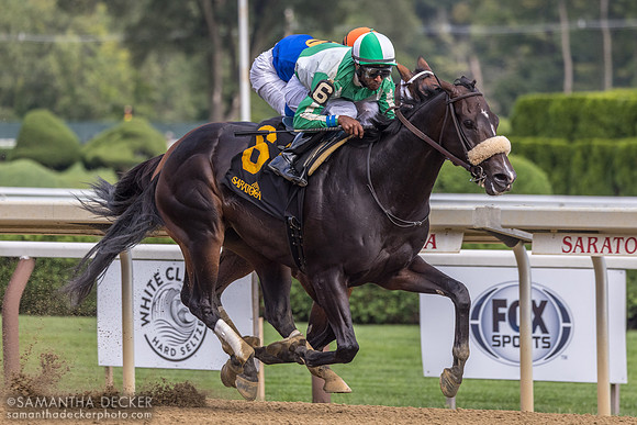 Mariachi wins R9