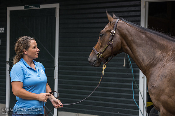 Shannon Metzler with a Yaupon filly o/o Belle Gallantey