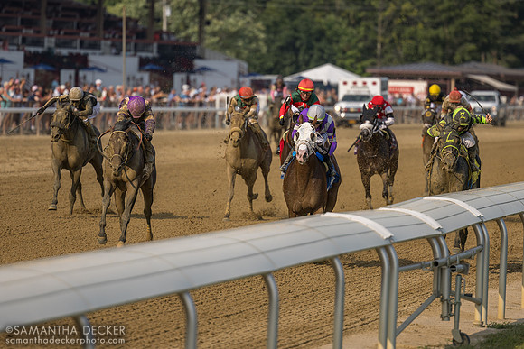 Down the stretch in R8