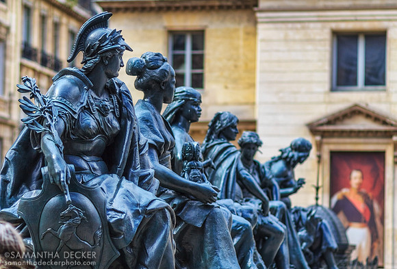 Les Six Continents, Paris