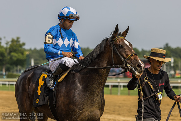 America's Vow wins R5