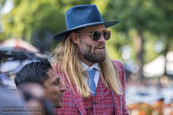 Jayson Werth and Rajiv Maragh in the paddock