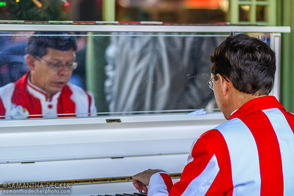 Casey's Corner Pianist Jim Onohundro, Magic Kingdom