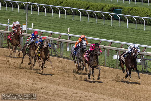 Down the stretch in R8