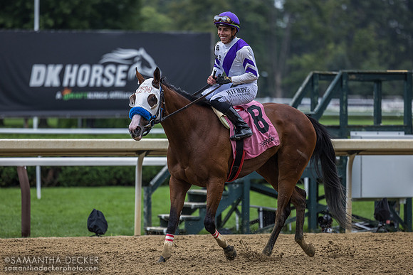 Spirit of Esther wins R6