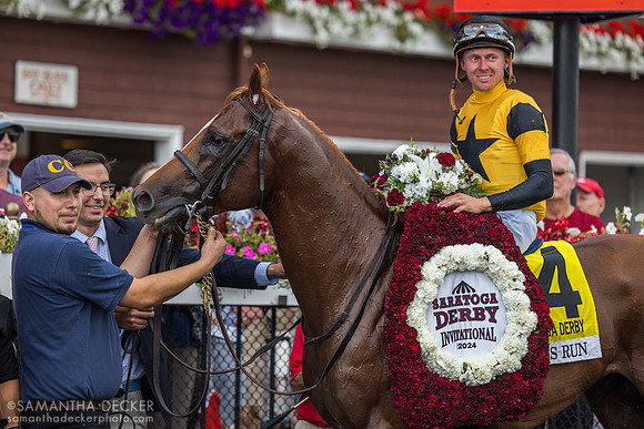 Carson's Run in the winner's circle