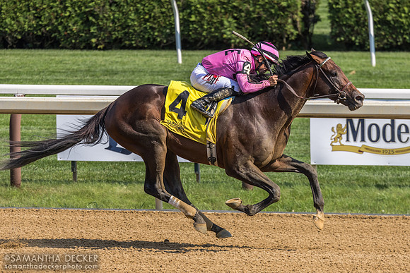Reynolds Channel w/Junior Alvarado win R8