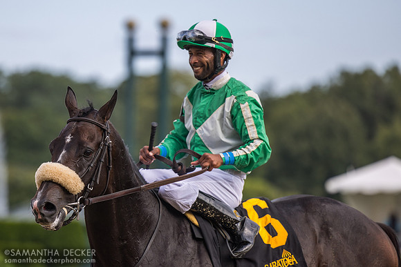 Mariachi wins R9