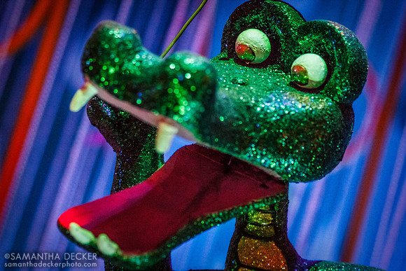 Alligator, it's a small world, Disneyland Park
